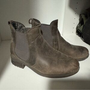 UGG Bonham Dark Brown Chelsea Boots